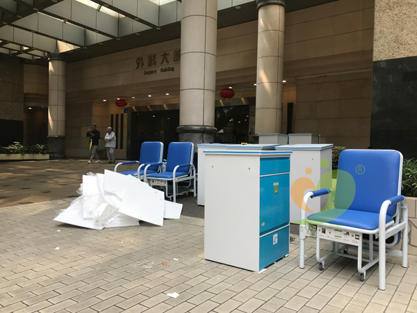 為了病人,各地醫(yī)院紛紛引進(jìn)愛(ài)陪共享陪護(hù)床